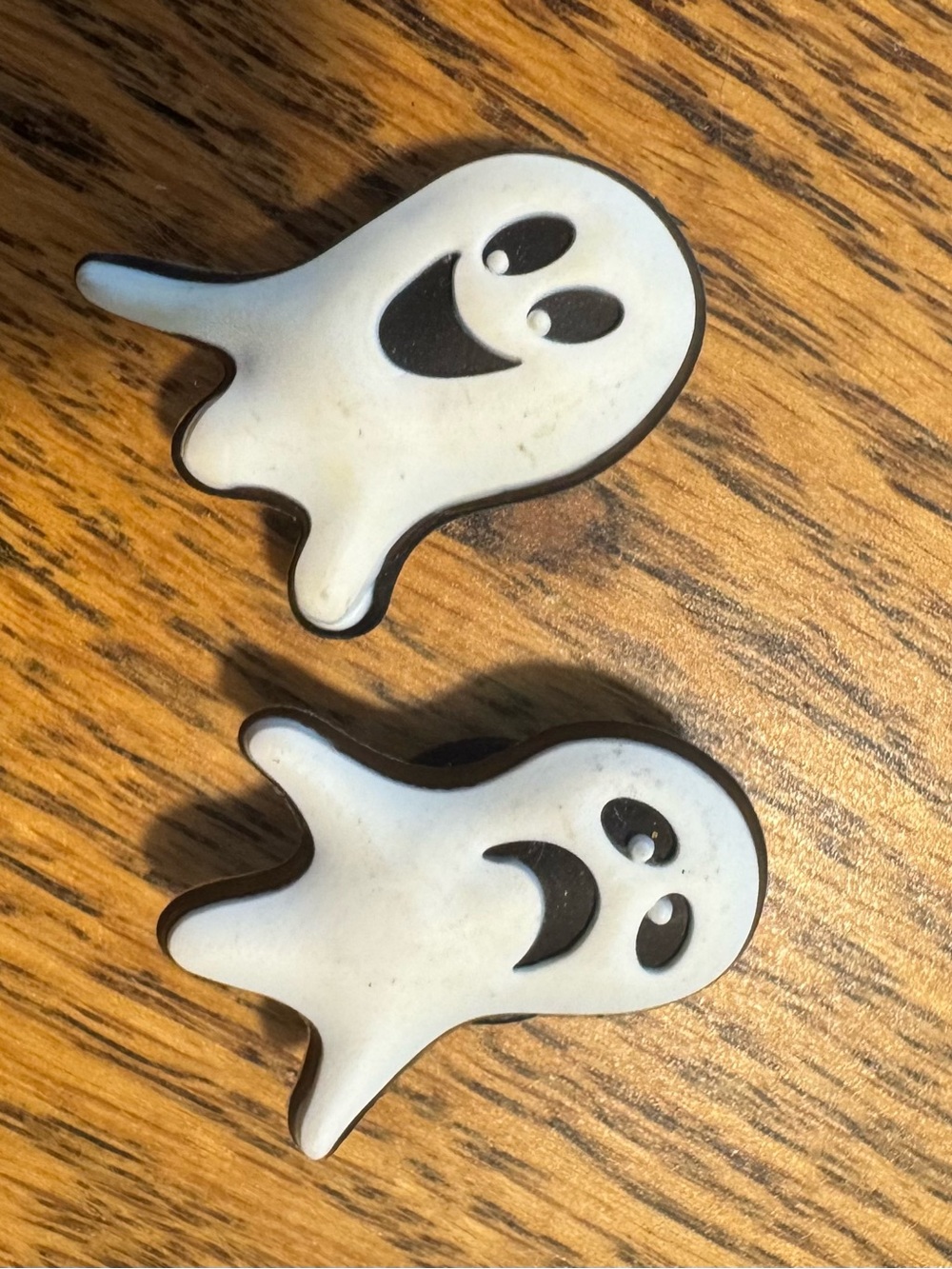 Jibbitz White Ghost Shoe Charms - Playful Faces, Y2K, Vintage